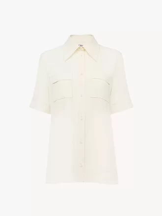 Blusa de manga corta en crepé de China