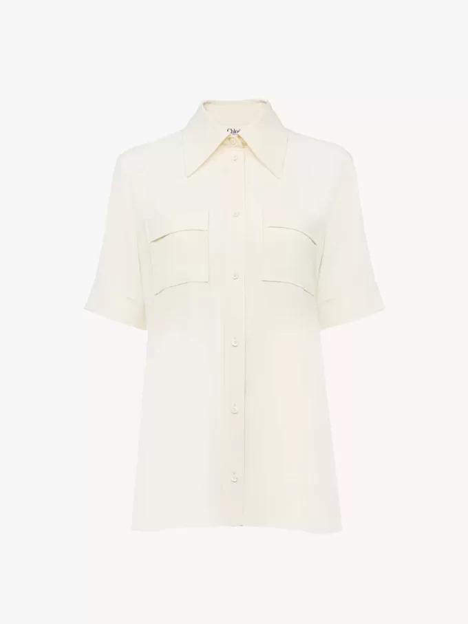 Blusa de manga corta en crepé de China