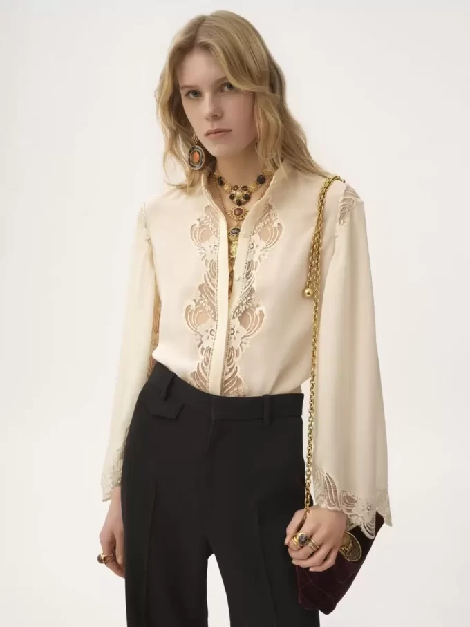 Blusa fluida de georgette de seda y encaje
