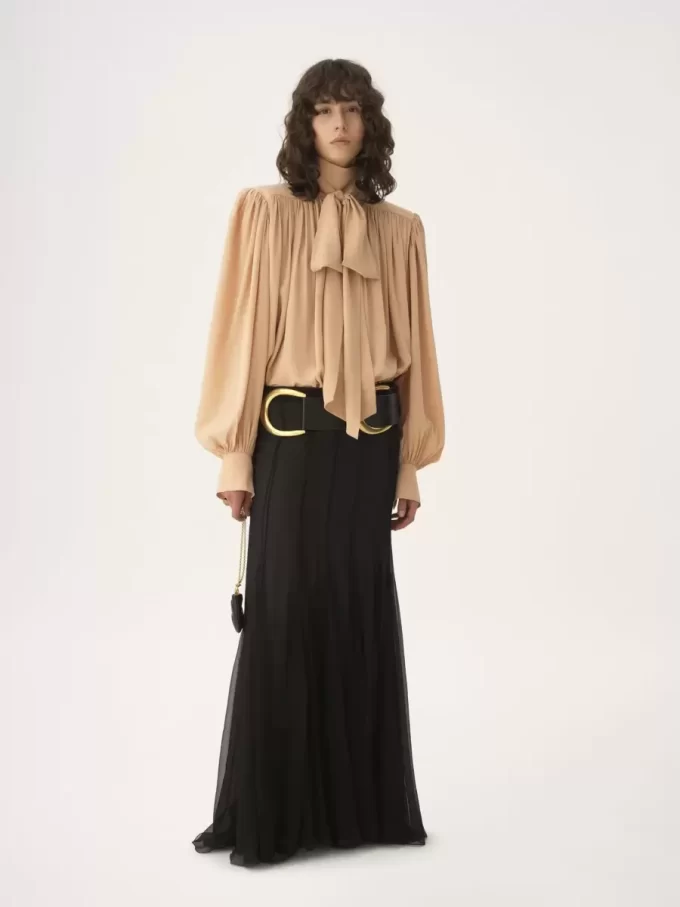 Blusa lavallière fruncida de gran tamaño en crepé de China
