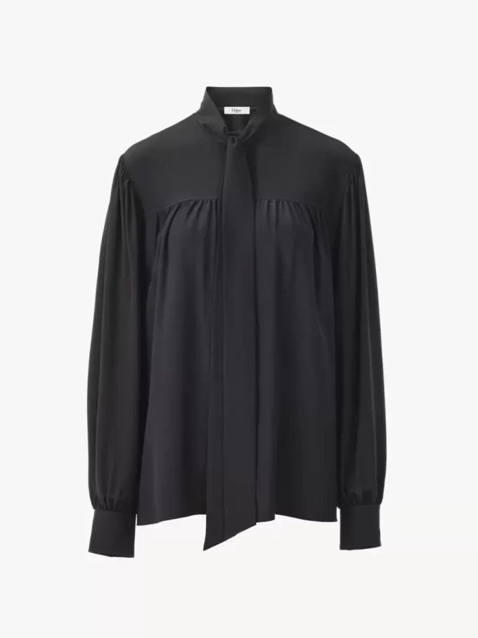 Blusa lavallière maxi fruncida de crepé de China