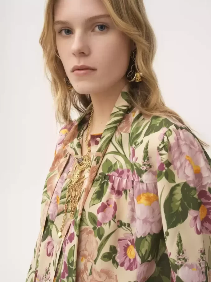 Blusa lavallière maxi fruncida de crepé de China