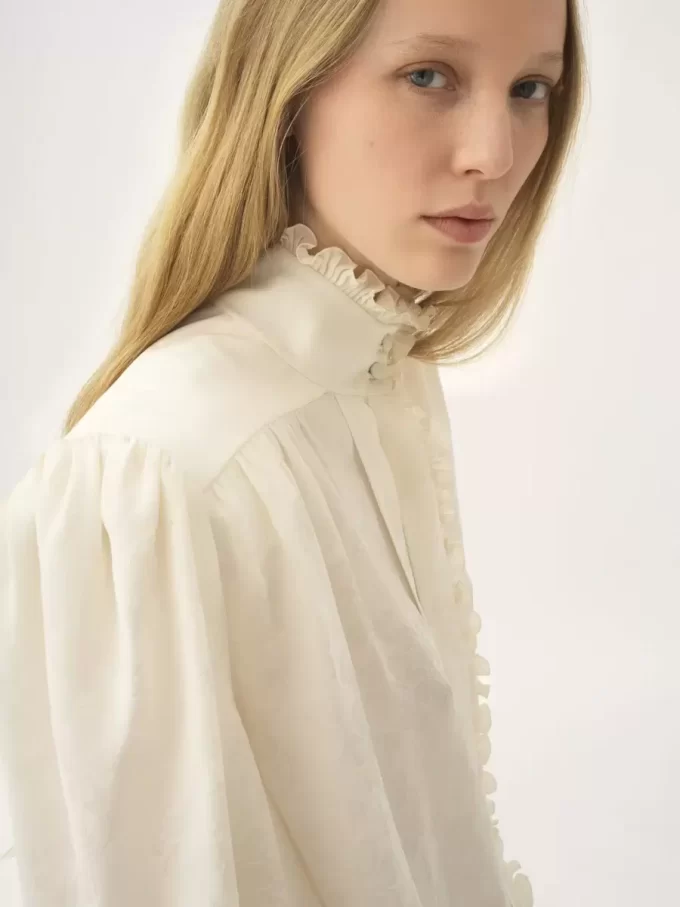 Blusa oversize con volantes en jacquard de seda Blusa oversize con volantes en jacquard de seda