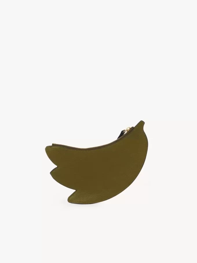Bolsa plana tipo plátano en piel granulada Bolsa plana tipo plátano en piel granulada