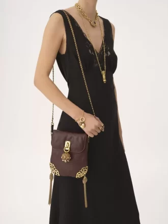 Bolso con solapa y cadena Château Treasures en piel granulada