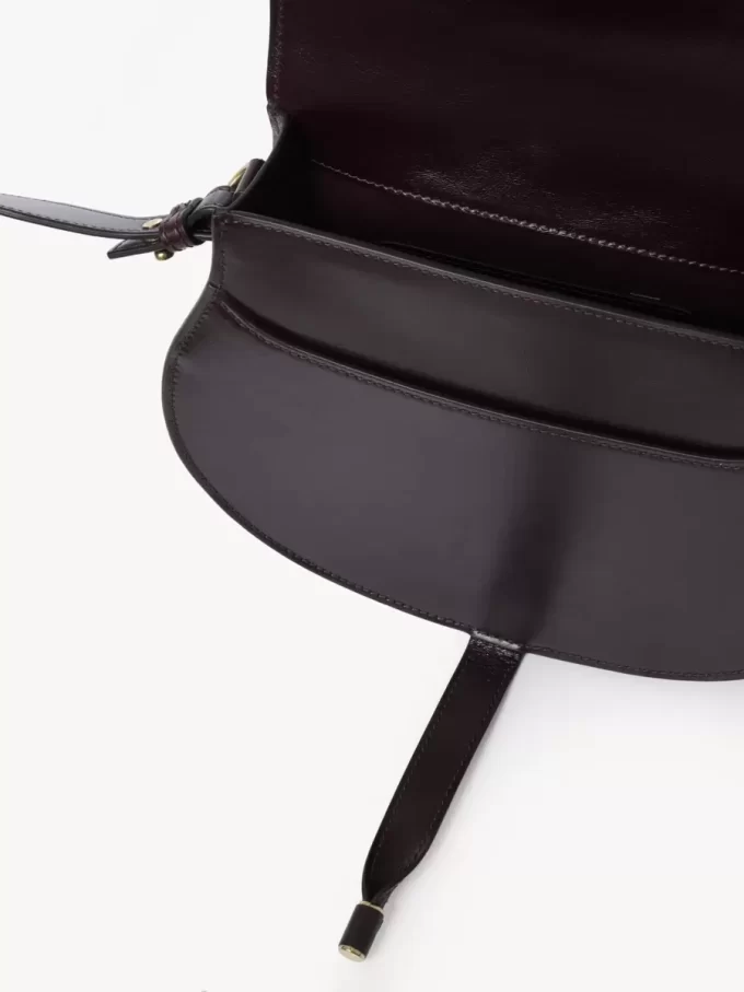 Bolso de sillín Marcie en piel brillante