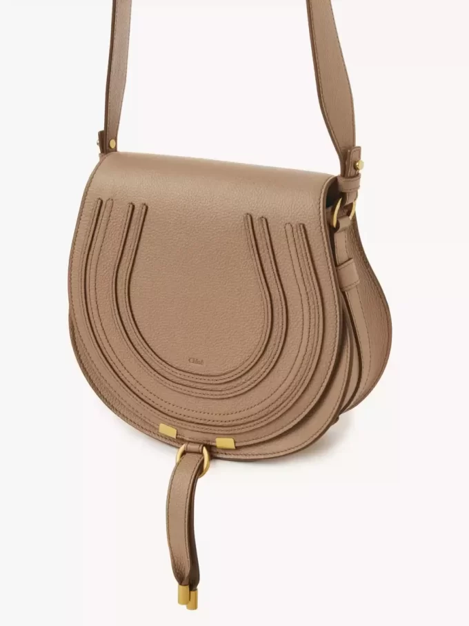 Bolso de sillín Marcie en piel granulada Bolso de sillín Marcie en piel granulada