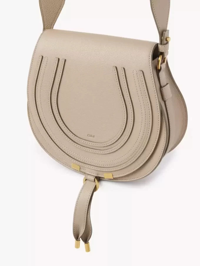 Bolso de sillín Marcie en piel granulada Bolso de sillín Marcie en piel granulada