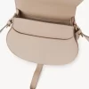 Bolso de sillín Marcie en piel granulada Bolso de sillín Marcie en piel granulada