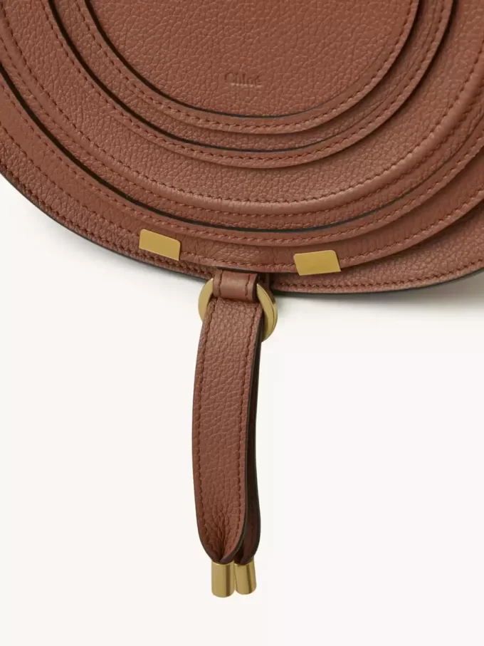 Bolso de sillín Marcie en piel granulada Bolso de sillín Marcie en piel granulada