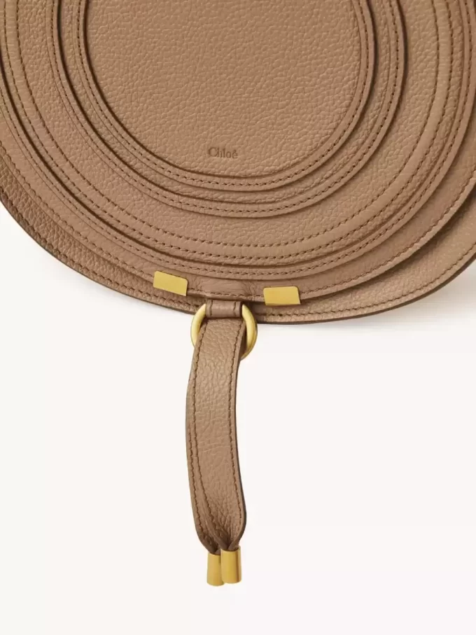 Bolso de sillín Marcie en piel granulada Bolso de sillín Marcie en piel granulada