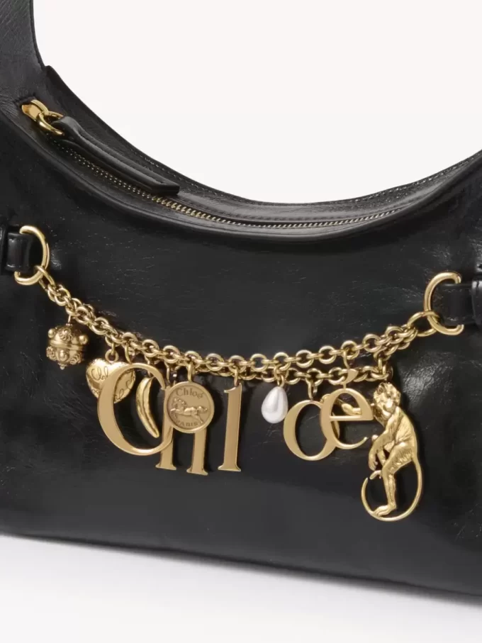 Bolso hobo Chloé Charms de piel brillante Bolso hobo Chloé Charms de piel brillante