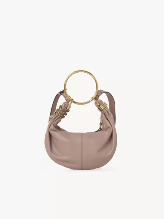 Bolso hobo con pulsera de serpiente pequeña en piel granulada
