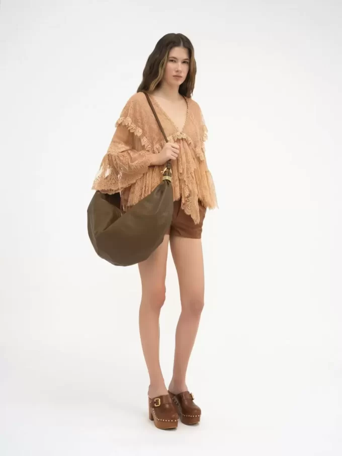 Bolso Hobo de pulsera grande en piel granulada Bolso Hobo de pulsera grande en piel granulada