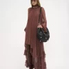 Bolso hobo de pulsera grande en piel granulada con tachuelas Bolso hobo de pulsera grande en piel granulada con tachuelas