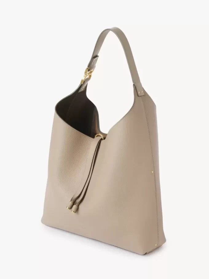 Bolso hobo Marcie en piel granulada