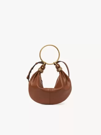 Bolso Hobo pequeño tipo pulsera en piel granulada
