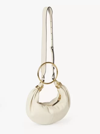 Bolso hobo pequeño tipo pulsera en piel granulada