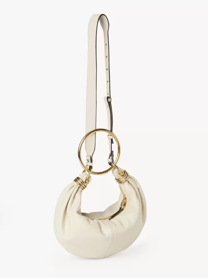 Bolso hobo pequeño tipo pulsera en piel granulada
