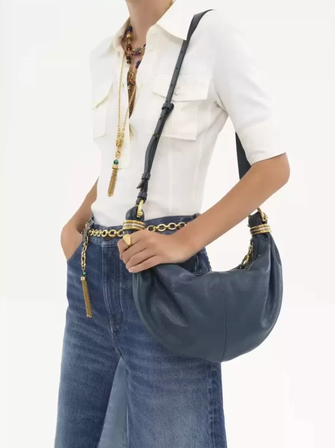 Bolso Hobo pequeño tipo pulsera en piel granulada