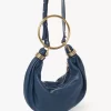 Bolso Hobo pequeño tipo pulsera en piel granulada
