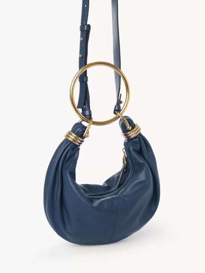 Bolso Hobo pequeño tipo pulsera en piel granulada