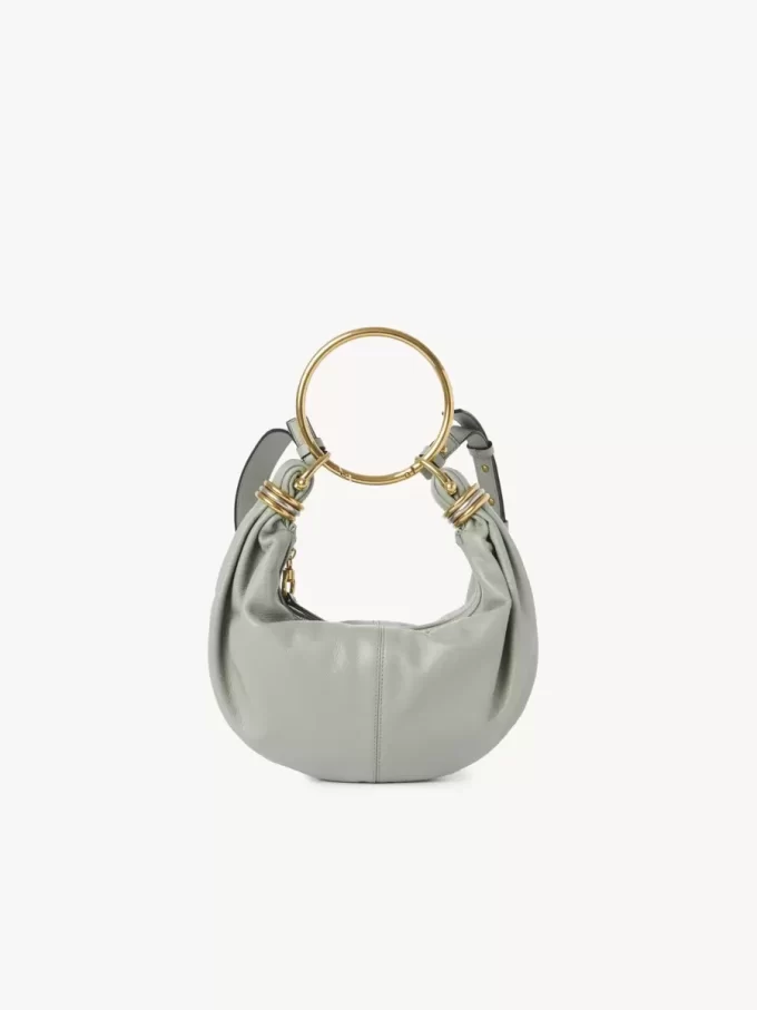 Bolso Hobo pequeño tipo pulsera en piel granulada