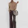 Bolso hobo pequeño tipo pulsera en piel granulada