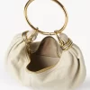 Bolso hobo pequeño tipo pulsera en piel granulada