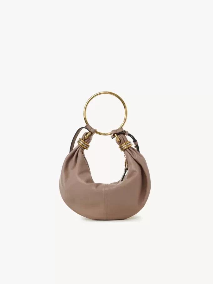 Bolso Hobo pequeño tipo pulsera en piel granulada