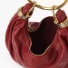 Bolso Hobo pequeño tipo pulsera en piel granulada