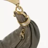 Bolso hobo pequeño tipo pulsera en piel granulada