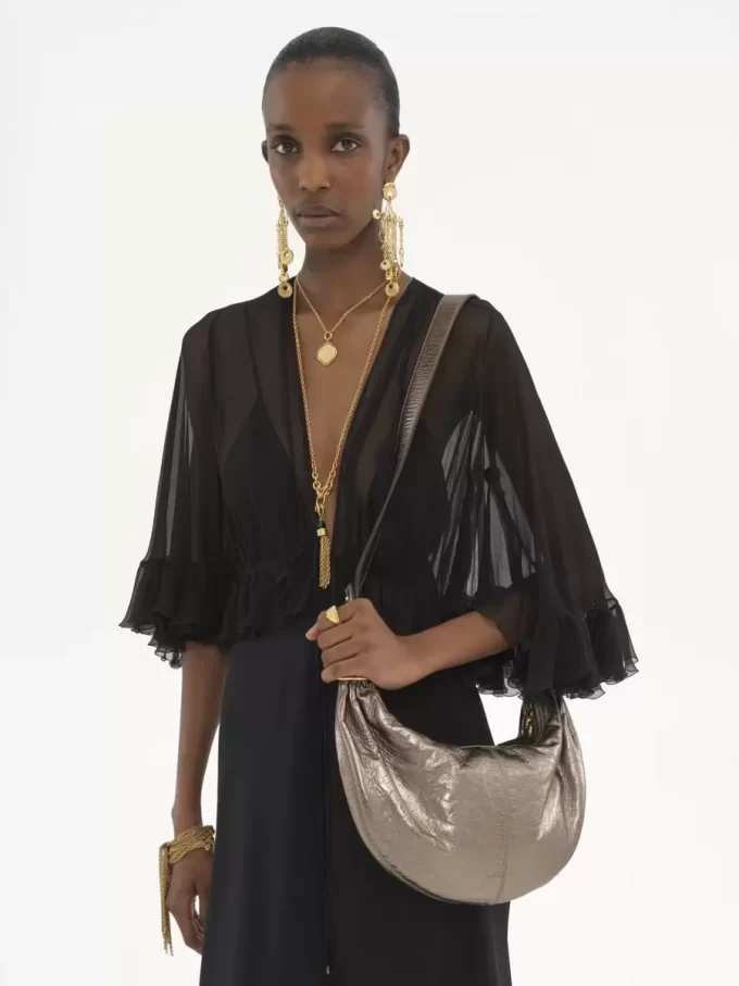 Bolso Hobo pequeño tipo pulsera en piel metalizada
