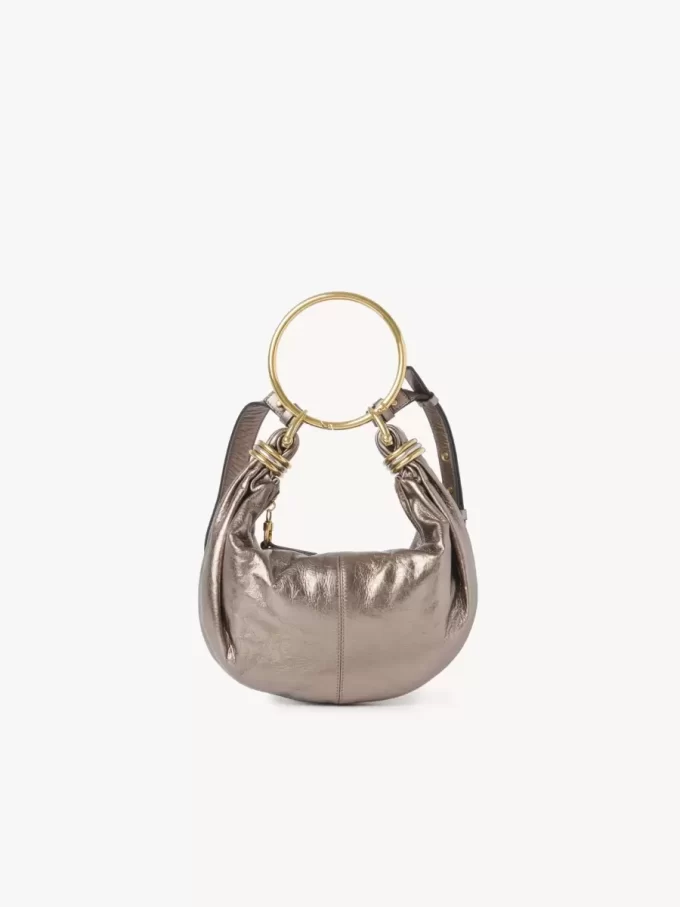 Bolso Hobo pequeño tipo pulsera en piel metalizada