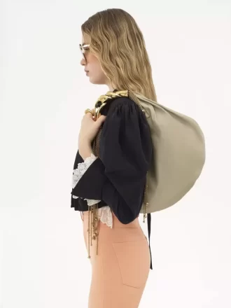 Bolso hobo Twisted Shell en piel brillante