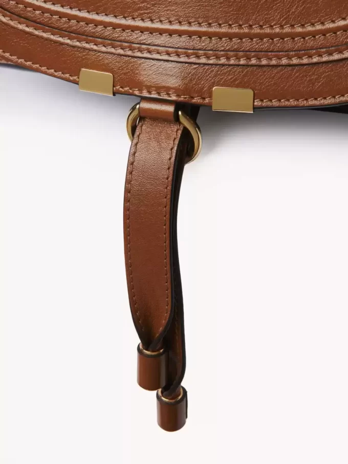 Bolso pequeño Marcie en piel brillante