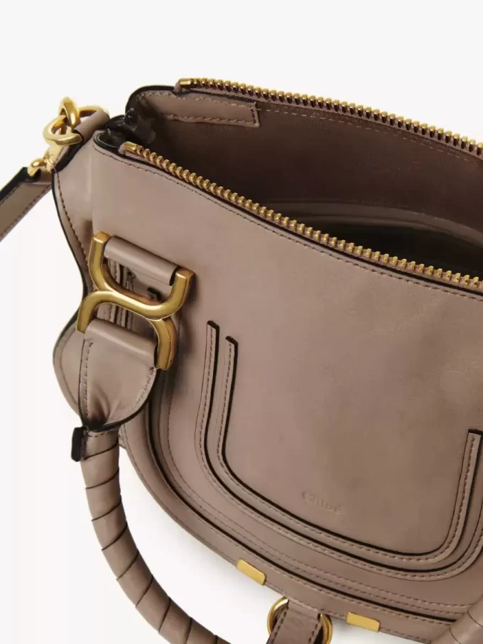 Bolso pequeño Marcie en piel brillante