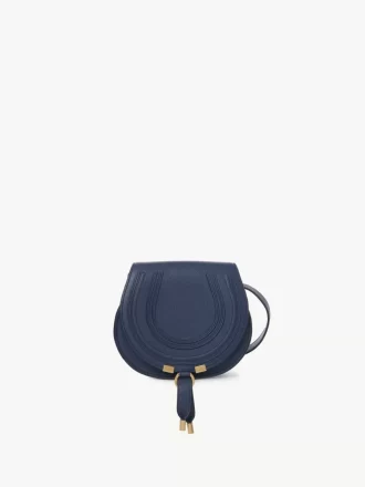 Bolso pequeño Marcie Saddle en piel granulada Bolso pequeño Marcie Saddle en piel granulada