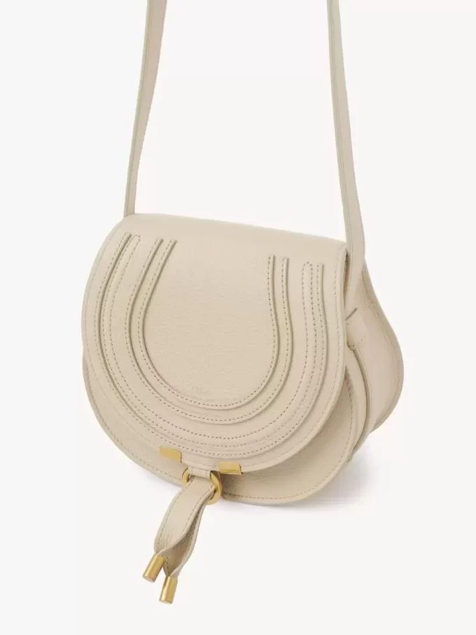 Bolso pequeño Marcie Saddle en piel granulada