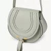 Bolso pequeño Marcie Saddle en piel granulada