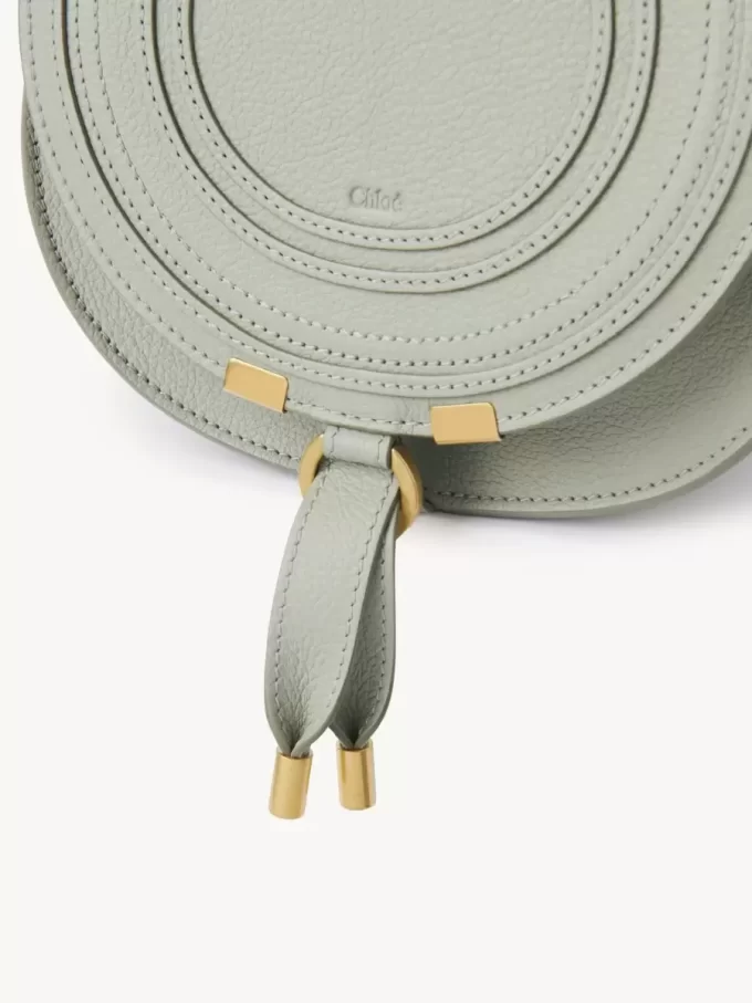 Bolso pequeño Marcie Saddle en piel granulada