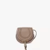 Bolso pequeño Marcie tipo sillín de piel brillante