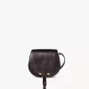 Bolso pequeño Marcie tipo sillín de piel brillante