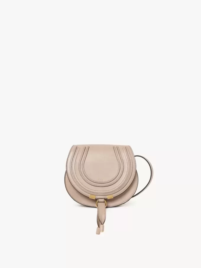 Bolso pequeño Marcie tipo sillín de piel brillante