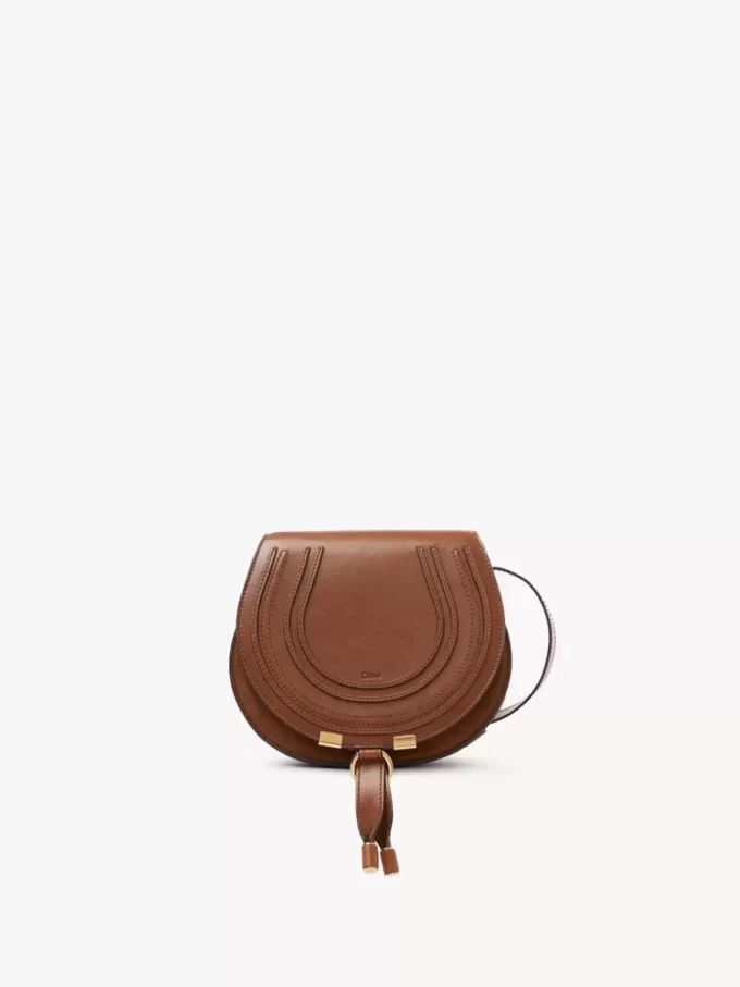 Bolso pequeño Marcie tipo sillín de piel brillante