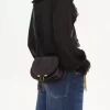 Bolso pequeño Marcie tipo sillín de piel brillante