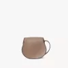 Bolso pequeño Marcie tipo sillín de piel brillante