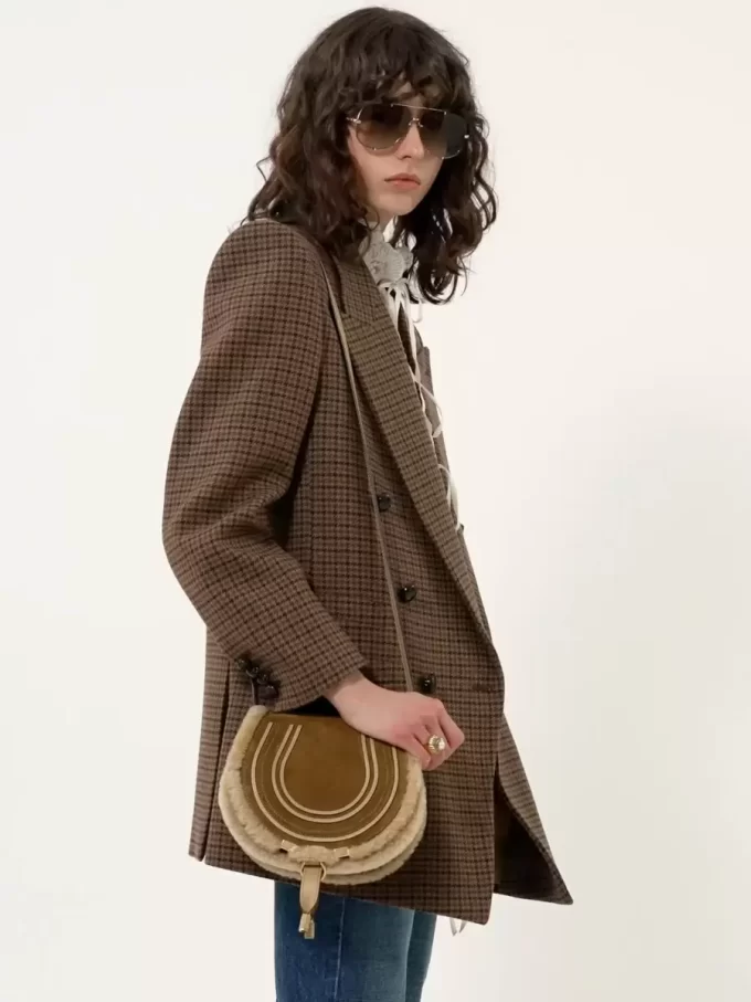 Bolso pequeño Marcie tipo sillín en ante y borrego