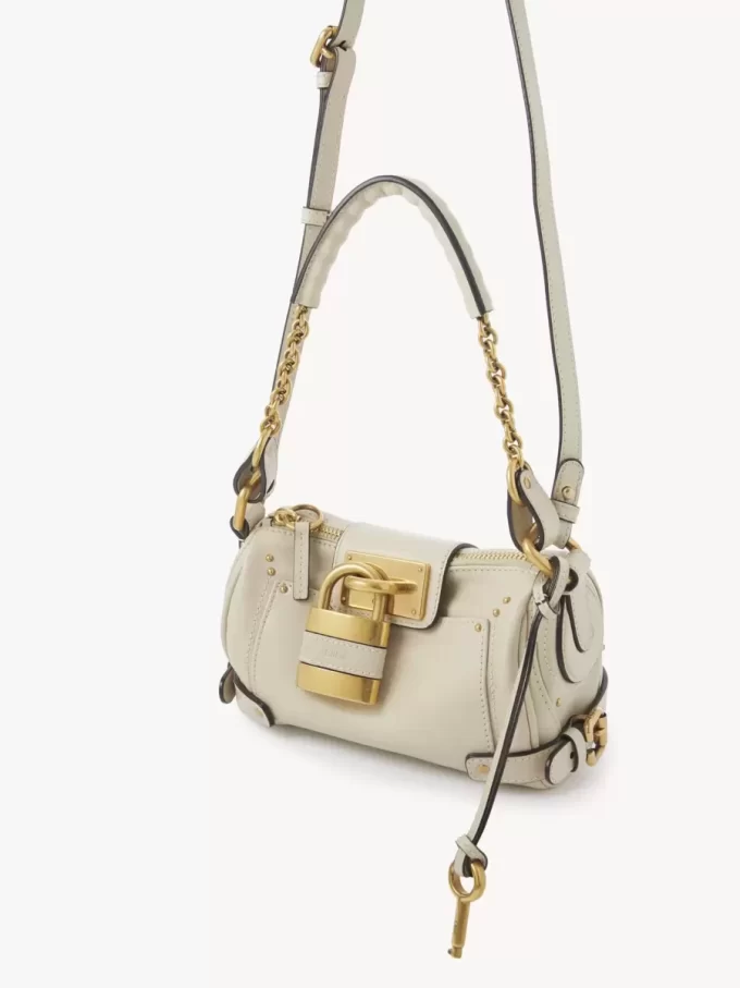 Bolso pequeño Paddington con cadena en piel granulada Bolso pequeño Paddington con cadena en piel granulada