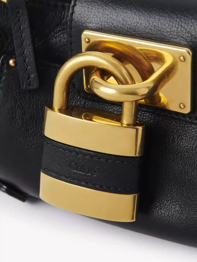 Bolso pequeño Paddington con cadena en piel granulada